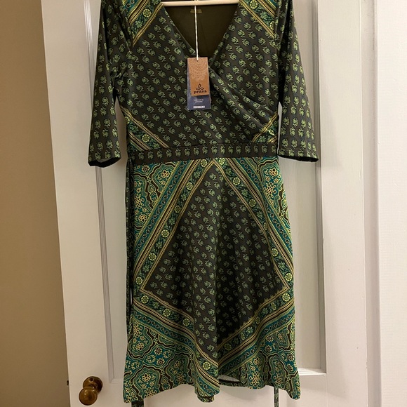 Prana Performace Belladonna Dress in Cargo Green Women’s size Small - Picture 5 of 5
